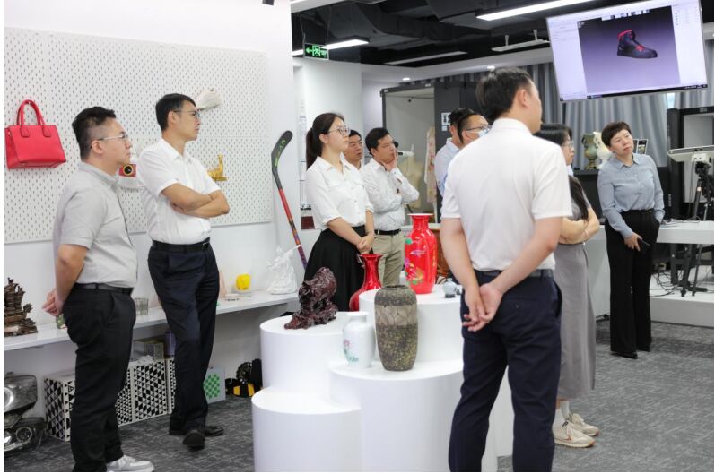 IM电竞 IM电竞官网助力企业打造高质量、沉浸式、互动展示新数字营销方案深企高质会会员见面会走进积木易搭(图2)