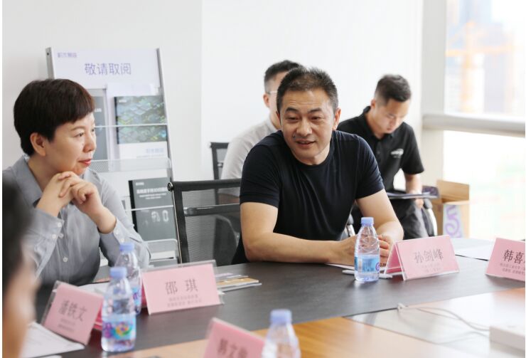 IM电竞 IM电竞官网助力企业打造高质量、沉浸式、互动展示新数字营销方案深企高质会会员见面会走进积木易搭(图3)