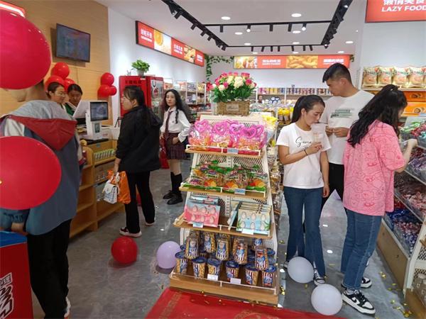 IM电竞零食加盟店卖不动该怎么办？舌尖趣支招！(图4)