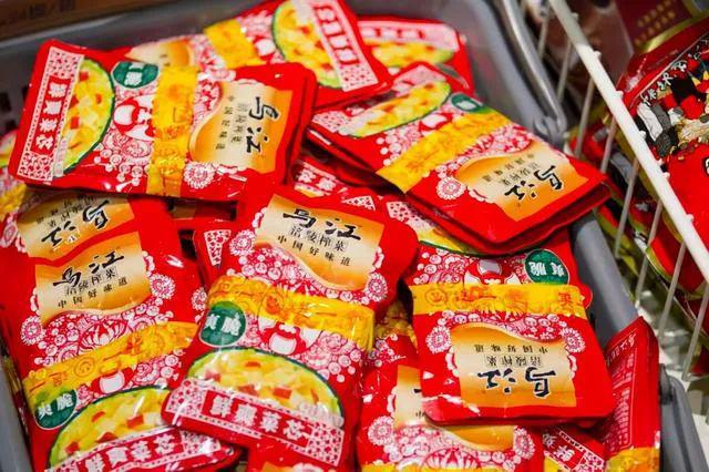 13年涨价13次频率猛过茅台：越卖越贵的“榨菜刺客”打工人吃不起了(图7)