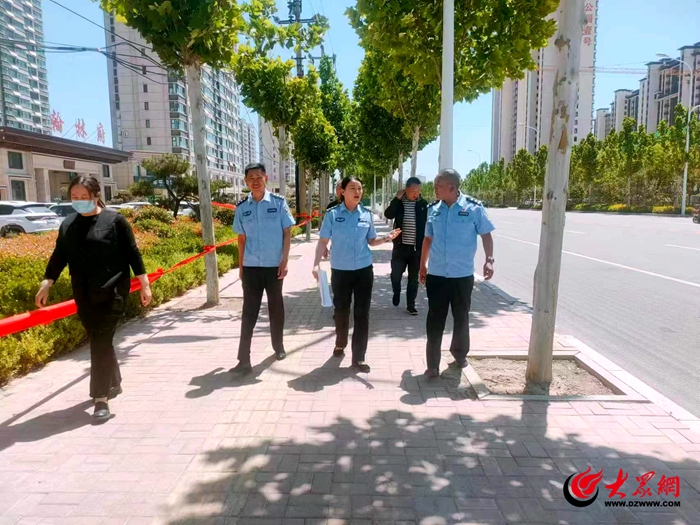 曹县公安局磐石派出所户籍民警深入辖区企业开展流动人口服务管理宣传活动_曹县_大众网(图1)